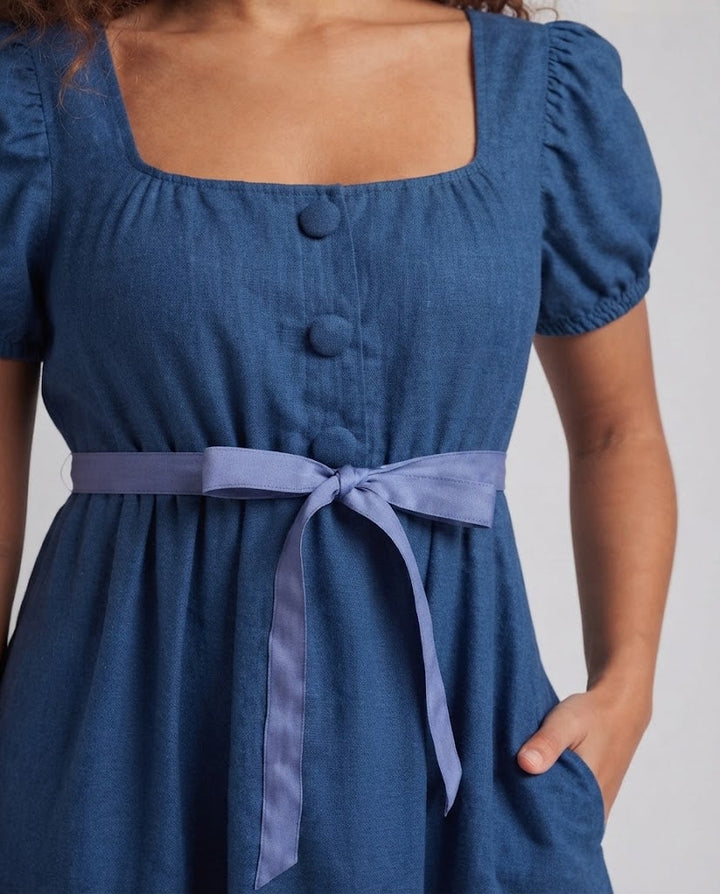 Frauen Elegantes Maxikleid mit Puffärmeln und Taillengürtel Echo Archiv