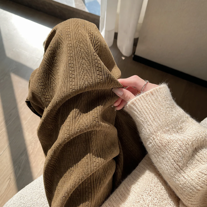 Damen-Cordhose, weit geschnitten