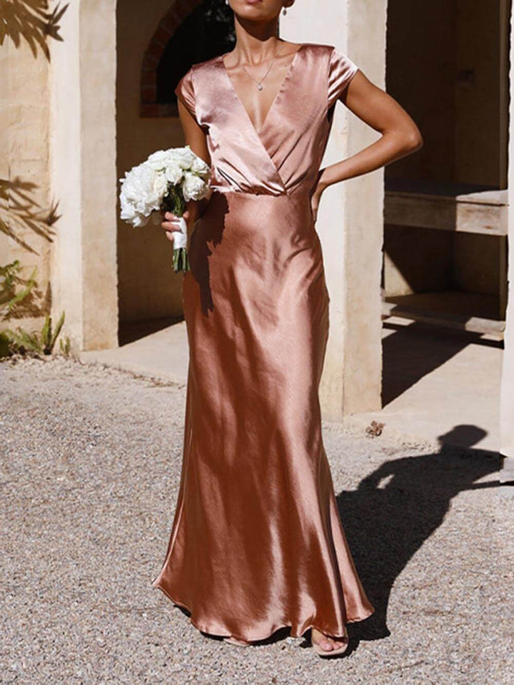 Echoarchiv | Satin-Fishtail-Maxikleid mit V-Ausschnitt für Damen