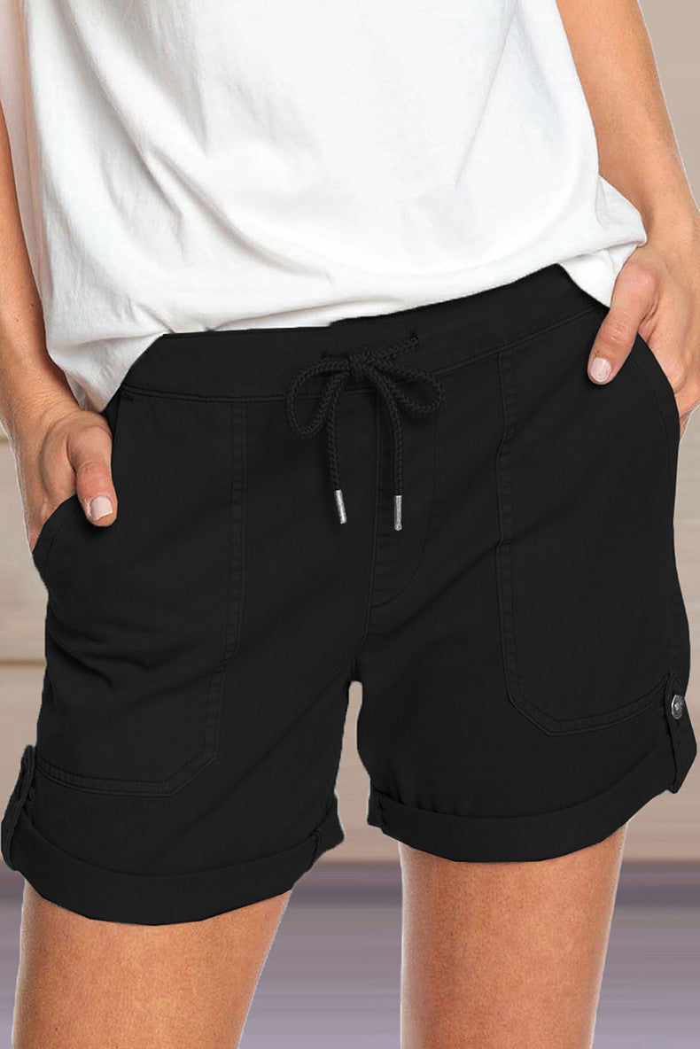 Shorts mit verstellbarem Taillenkordelzug und umgeschlagenem Saum – Avélisse