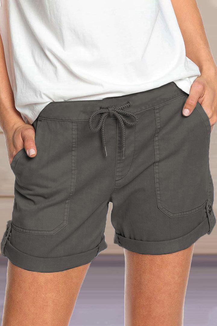 Shorts mit verstellbarem Taillenkordelzug und umgeschlagenem Saum – Avélisse