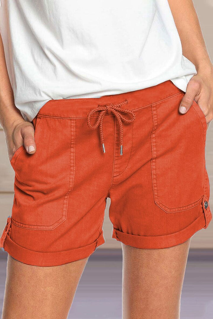 Shorts mit verstellbarem Taillenkordelzug und umgeschlagenem Saum – Avélisse