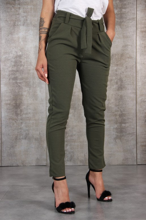 Damen nan taillierte Paperbag-Hose mit Bindegürtel und schmalem Bein Echo Archiv