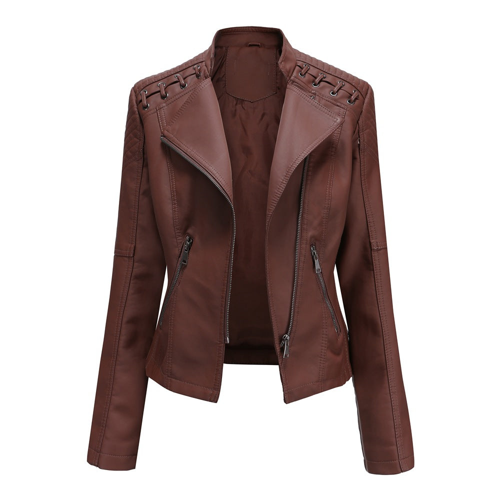 Damen nan kurze Bikerjacke aus Kunstleder mit dekorativen Ösenschnürungen an den Schultern Echo Archiv