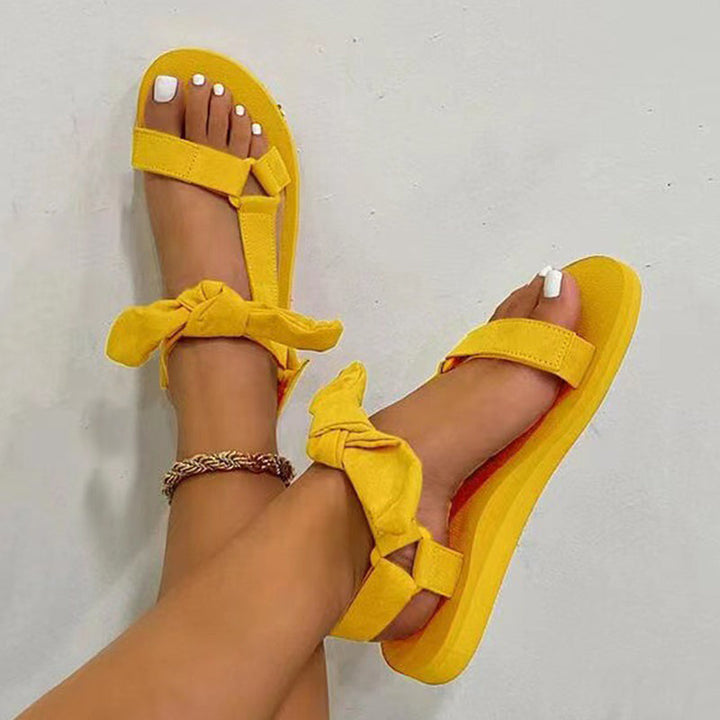Echoarchiv | Leger mit Bogen Offene Schuhe
