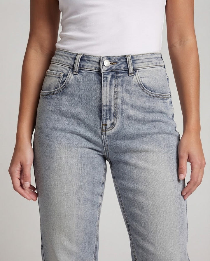 Damen Gerade geschnittene High‑Waist Denim-Jeans mit softer Used-Waschung Echo Archiv
