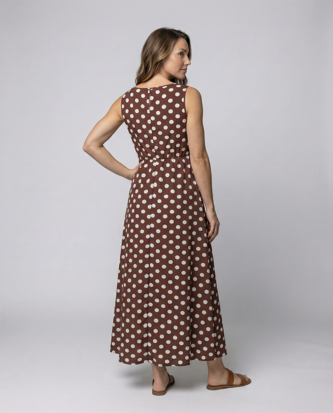 Echoarchiv | Elegantes Sommerkleid mit Pünktchen