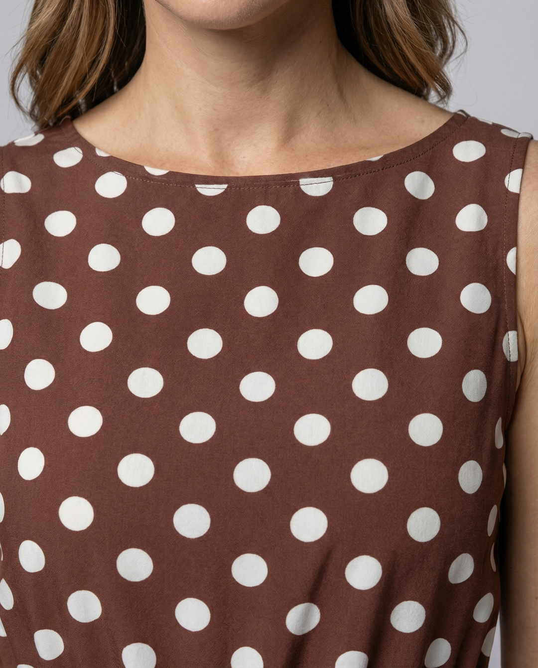Echoarchiv | Elegantes Sommerkleid mit Pünktchen