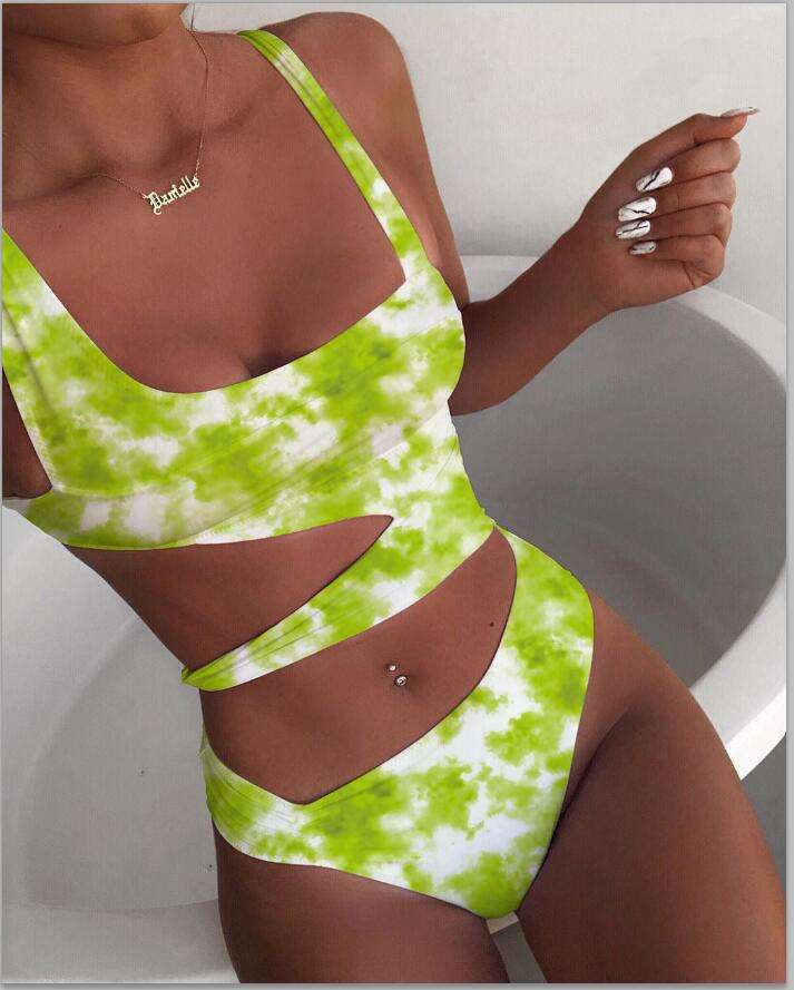 Damen Einteiler Badeanzug mit raffinierten Cut-Outs und modernem Design Echo Archiv