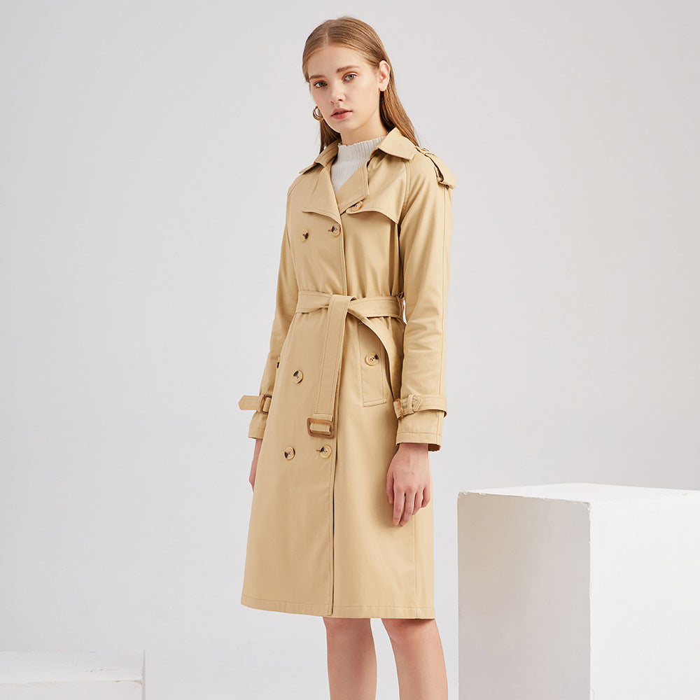 Damen nan Trenchcoat mit doppelreihiger Knopfleiste, Taillengürtel und Schulterklappen Echo Archiv