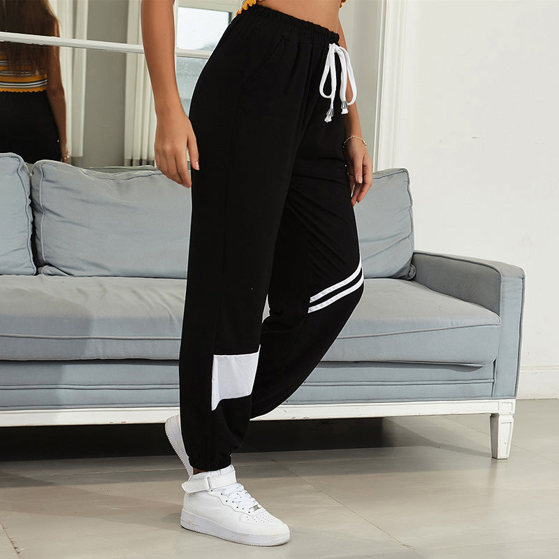Damen Sportliche Jogginghose mit elastischem Bund und Kontraststreifen Echoarchiv