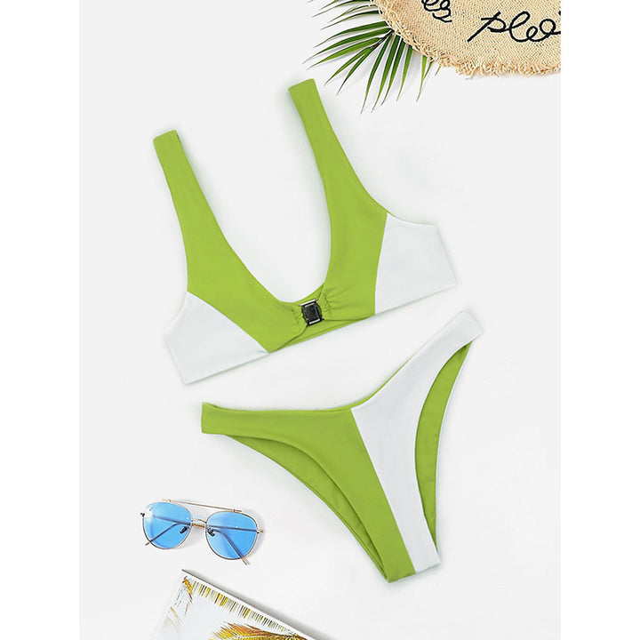 Damen Bikini mit modischem V-Ausschnitt und herausnehmbaren Polstern Echo Archiv
