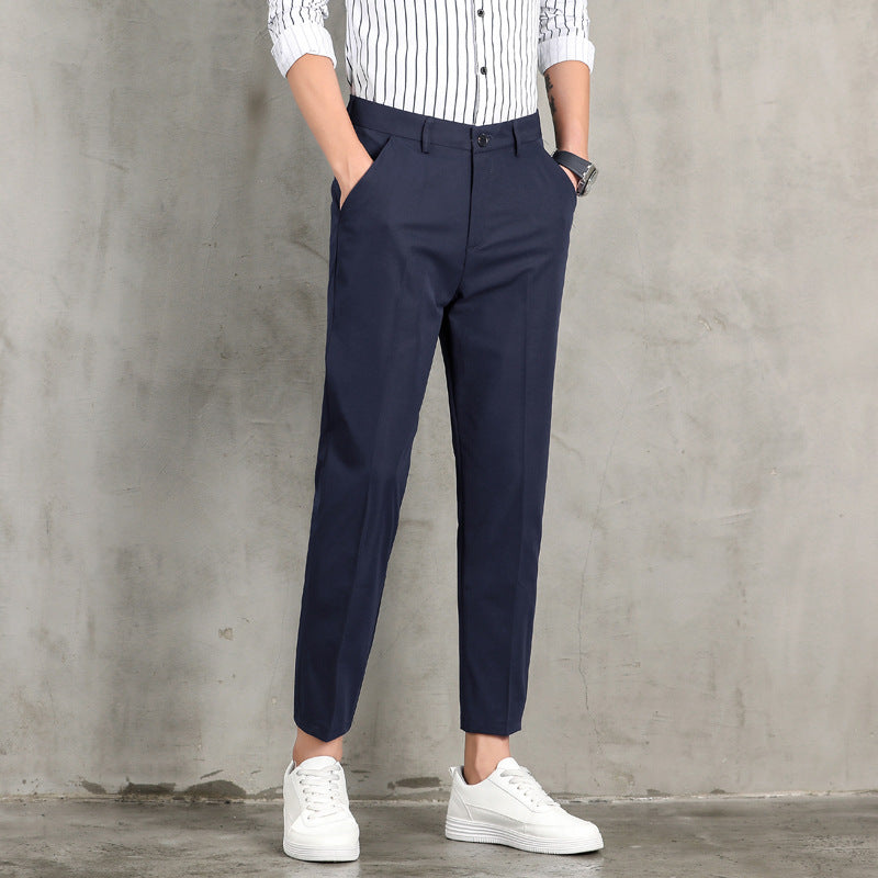 Herren elegante Chinohose mit schmalem Schnitt und praktischen Taschen Echoarchiv