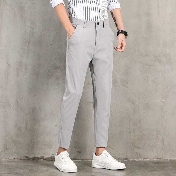 Herren elegante Chinohose mit schmalem Schnitt und praktischen Taschen Echoarchiv