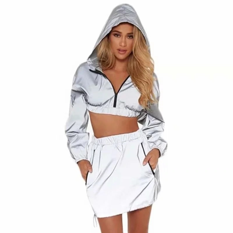Damen sportliches cropped Outdoor-Set mit praktischen Reißverschlusstaschen Echoarchiv