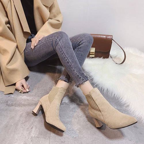 Damen nan spitze Ankleboots mit seitlichem Stretch-Einsatz und sculpted Blockabsatz Echo Archiv