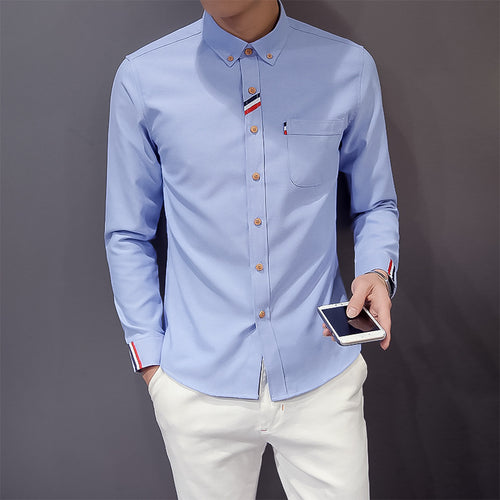 Herren nan tailliertes Button-Down-Hemd mit dezentem Tricolour-Besatz und bügelleichter Baumwollstretchqualität Echo Archiv