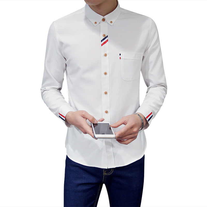 Herren nan tailliertes Button-Down-Hemd mit dezentem Tricolour-Besatz und bügelleichter Baumwollstretchqualität Echo Archiv