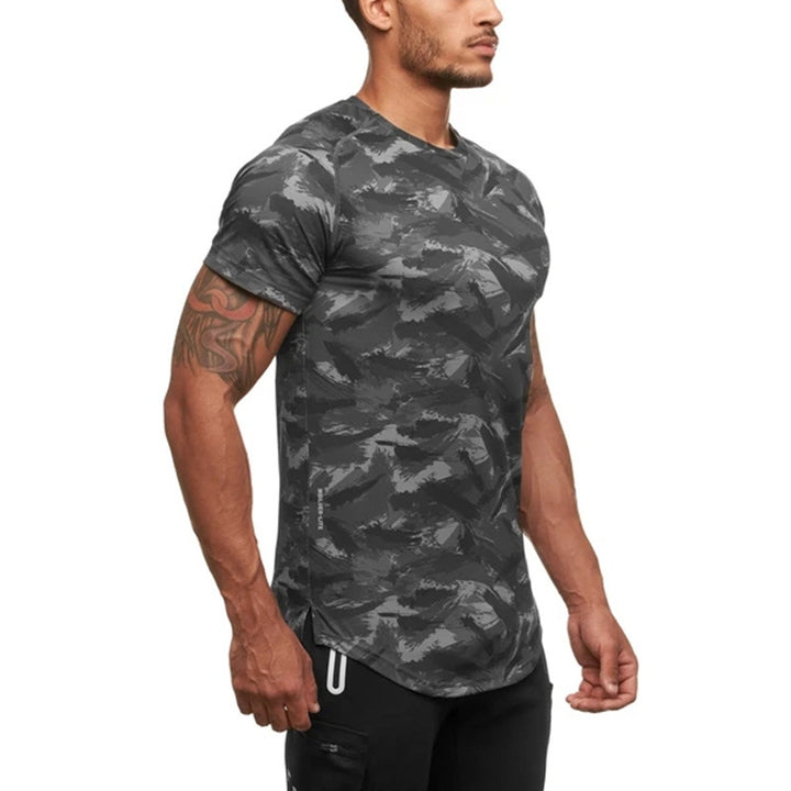 Herren Sport T-Shirt aus atmungsaktivem Funktionsmaterial mit modernem Camouflage-Design Echoarchiv
