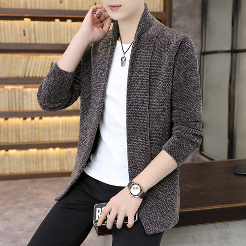 Herren modische Strickjacke mit elegantem Schnitt und weichem Material Echoarchiv