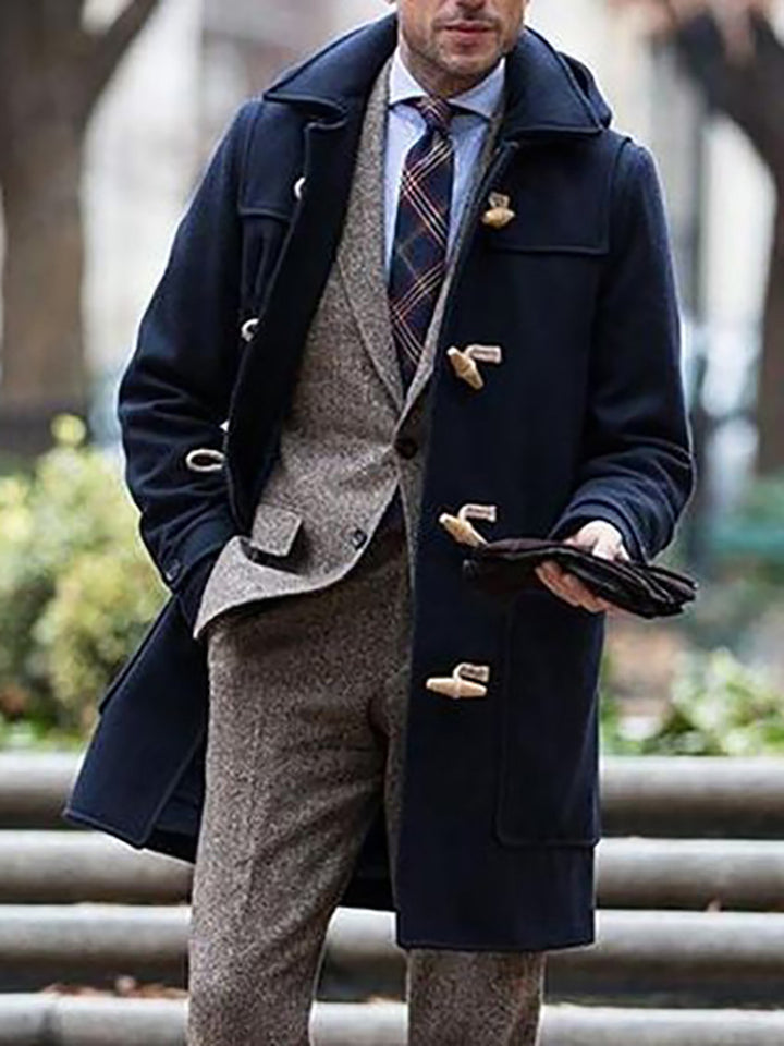 Herren eleganter Dufflecoat mit praktischem Verschluss Echoarchiv