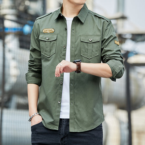Herren Baumwoll-Fieldshirt im Military-Look mit Schulterepauletten und Brustpattentaschen Echoarchiv