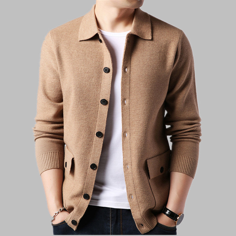 Herren stilvolle Strickjacke mit modernen Knöpfen und praktischen Taschen Echoarchiv