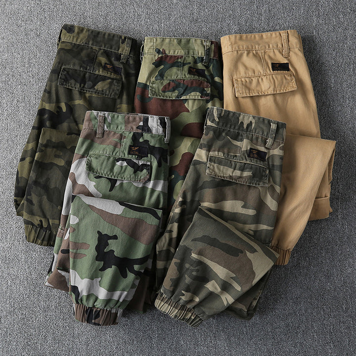 Herren Cargohose im Military-Stil mit elastischen Bündchen und Mehrfachtaschen Echoarchiv