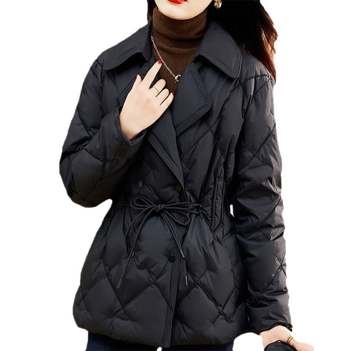 Elegante Daunenjacke mit Reverskragen und Stickerei
