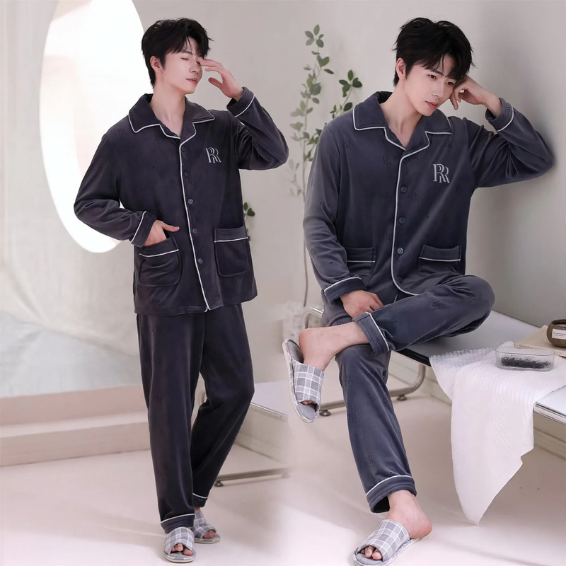 Warmer Herren-Hausanzug aus Insel-Fleece