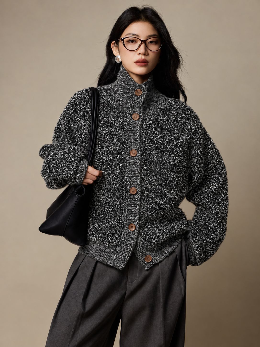Damen-Strickjacke aus Wolle, hochgeschlossen