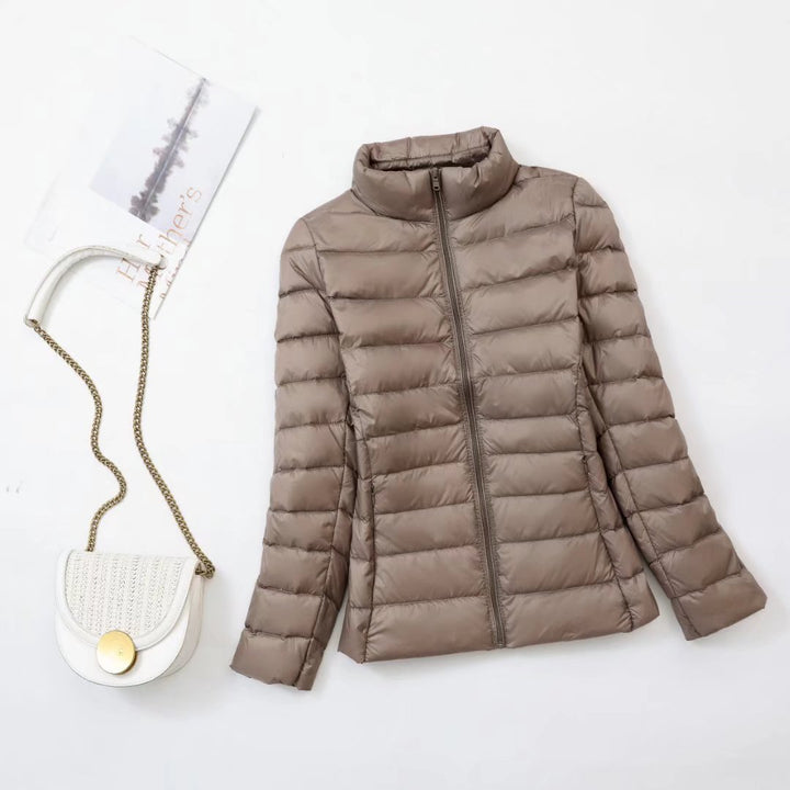 Leichte Damen-Daunenjacke mit Stehkragen