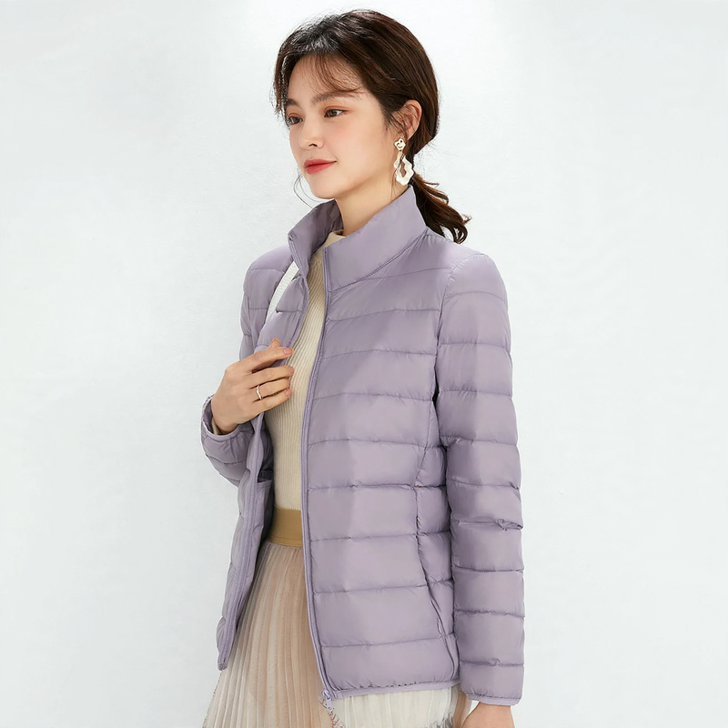 Leichte Daunenjacke für Damen, Stehkragen, weiß, Entendaune