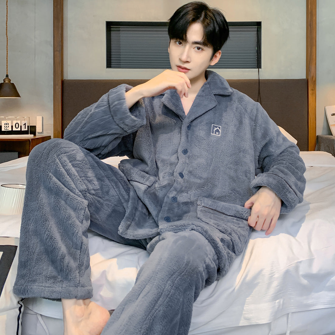 Gefütterter Herren-Pyjama aus Flanell, warm und weich