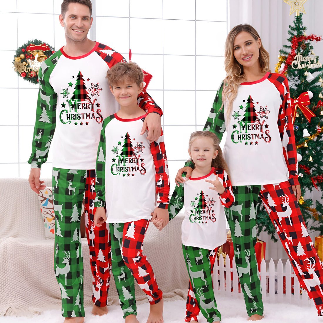 Weihnachts-Schlafanzug-Set für die ganze Familie