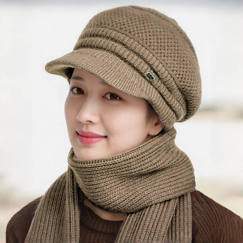 Damen-Set: Strickmütze und Schal für den Winter