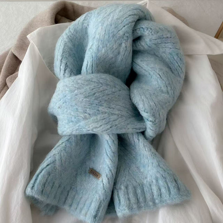 Strickschal aus Wollmischgewebe