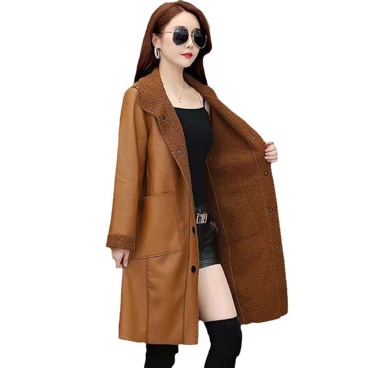 Teddy-Mantel in mittlerer Länge, lässiger Stil