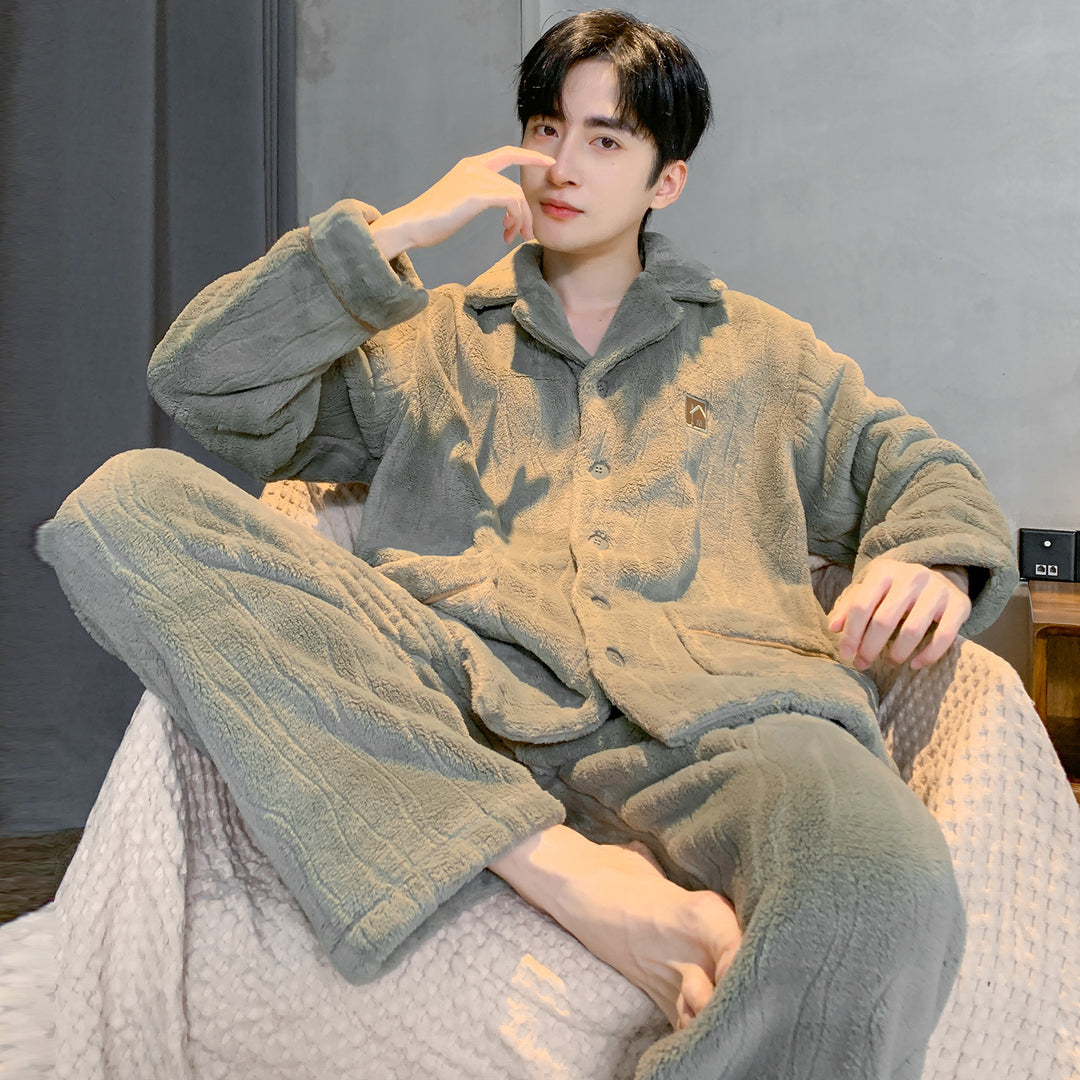 Gefütterter Herren-Pyjama aus Flanell, warm und weich