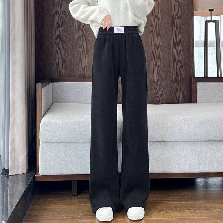 Damen-Cordhose mit Lammfleece, weit geschnitten
