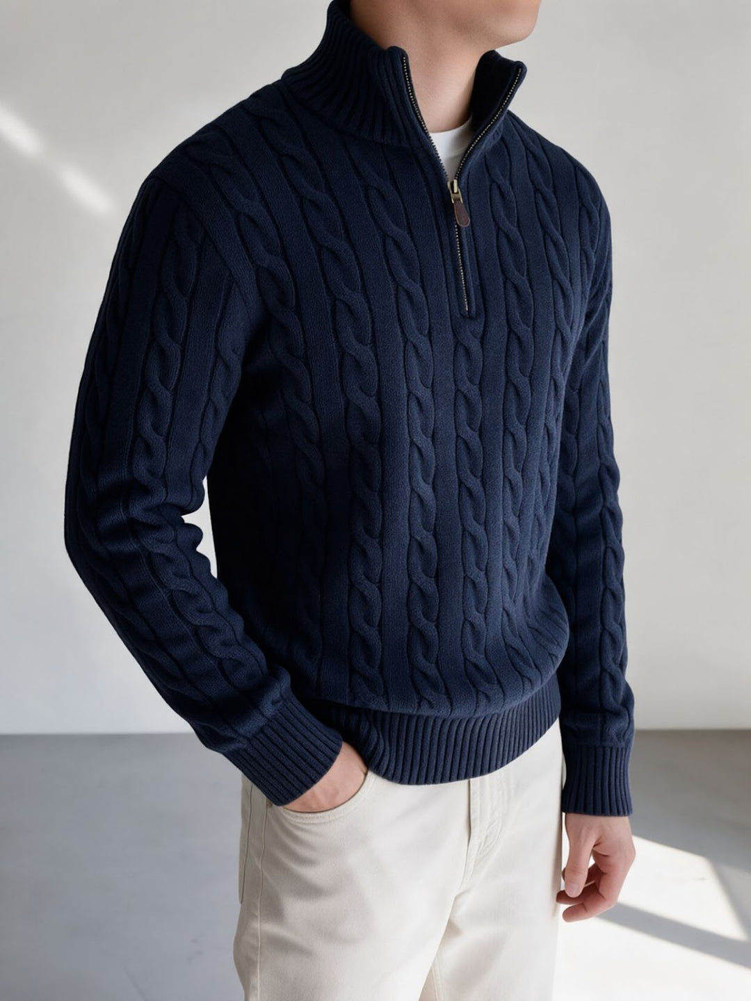 Herren-Strickpullover, Stehkragen mit Reißverschluss, Zopfmuster