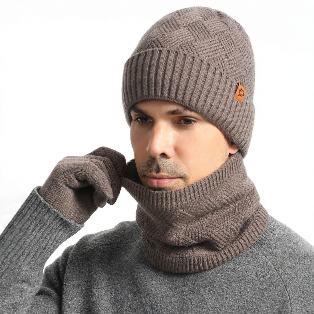 Winter-Set: Strickmütze, Schal und Handschuhe