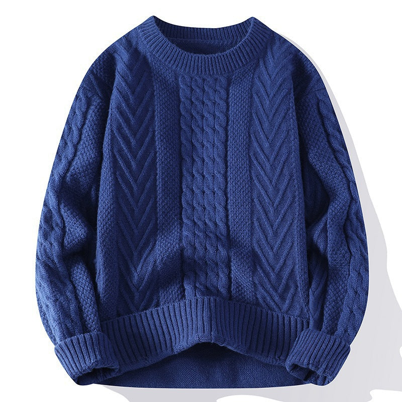 Grober Strickpullover mit Zopfmuster