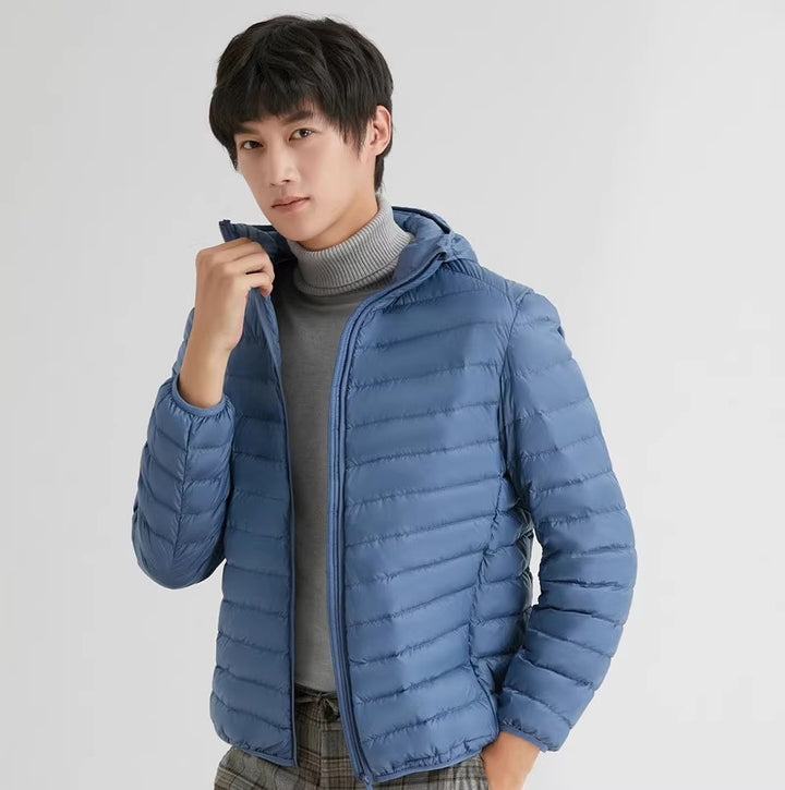 Leichte Herren-Daunenjacke mit Kapuze