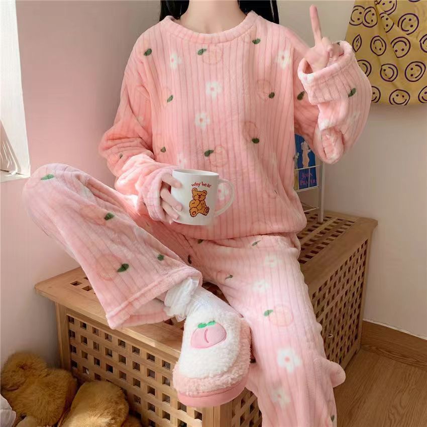 Flauschiger Korallenfleece-Schlafanzug mit Bärenmotiv