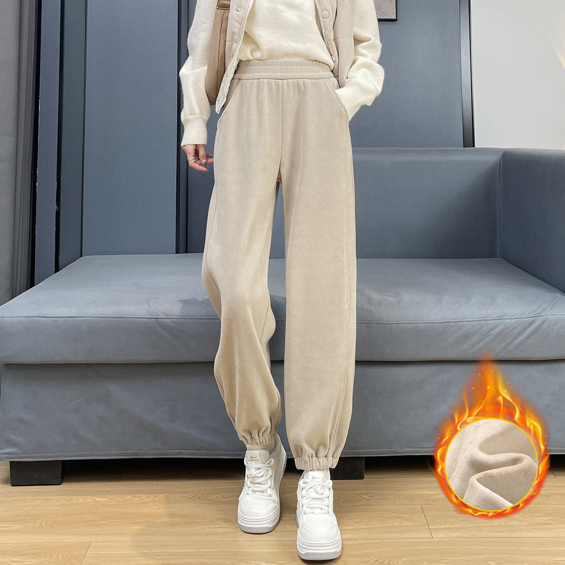 Gefütterte Damen-Cordhose mit Bündchen