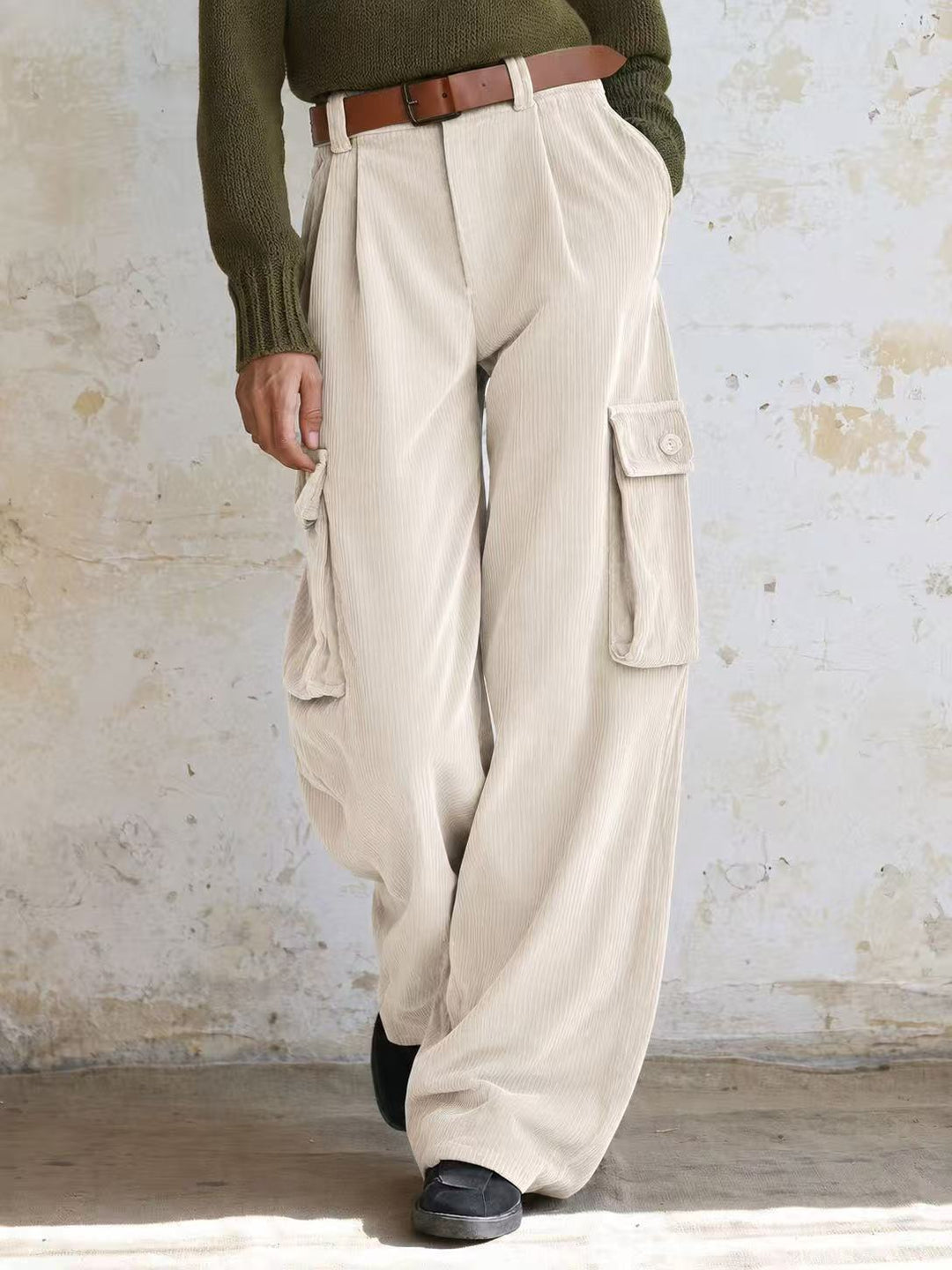 Vielseitige Cord-Cargohose mit hohem Bund
