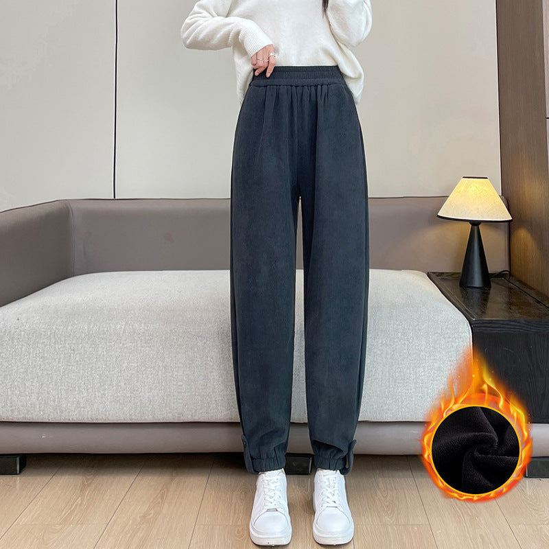 Gefütterte Cord-Jogginghose mit Bündchen