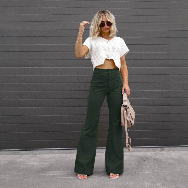 Damen-Cordhose mit ausgestelltem Bein