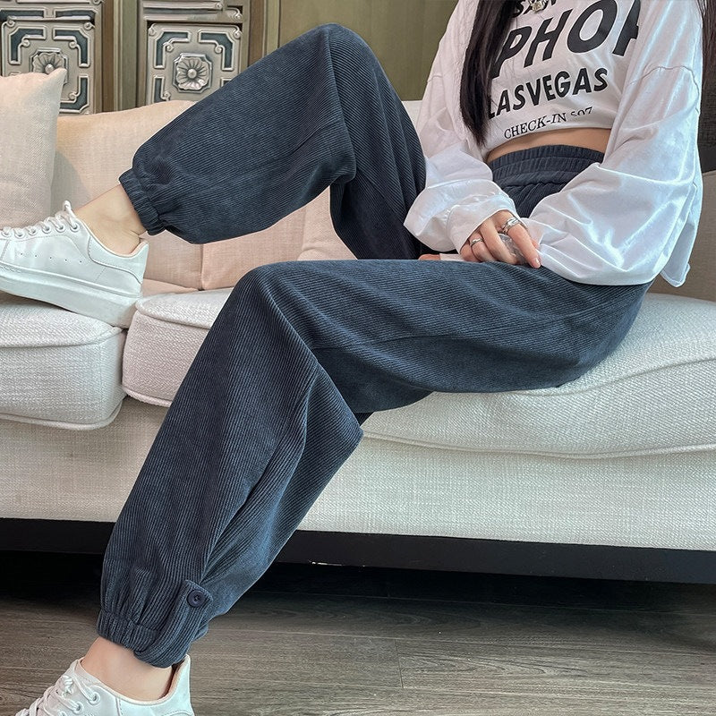 Gefütterte Damen-Sporthose aus Kord